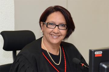 Posse Desa M Gracas Morais Guedes TRE 07mar2016 04